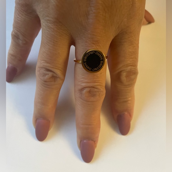 Marc Jacobs button Ring -8 - Picture 1 of 3